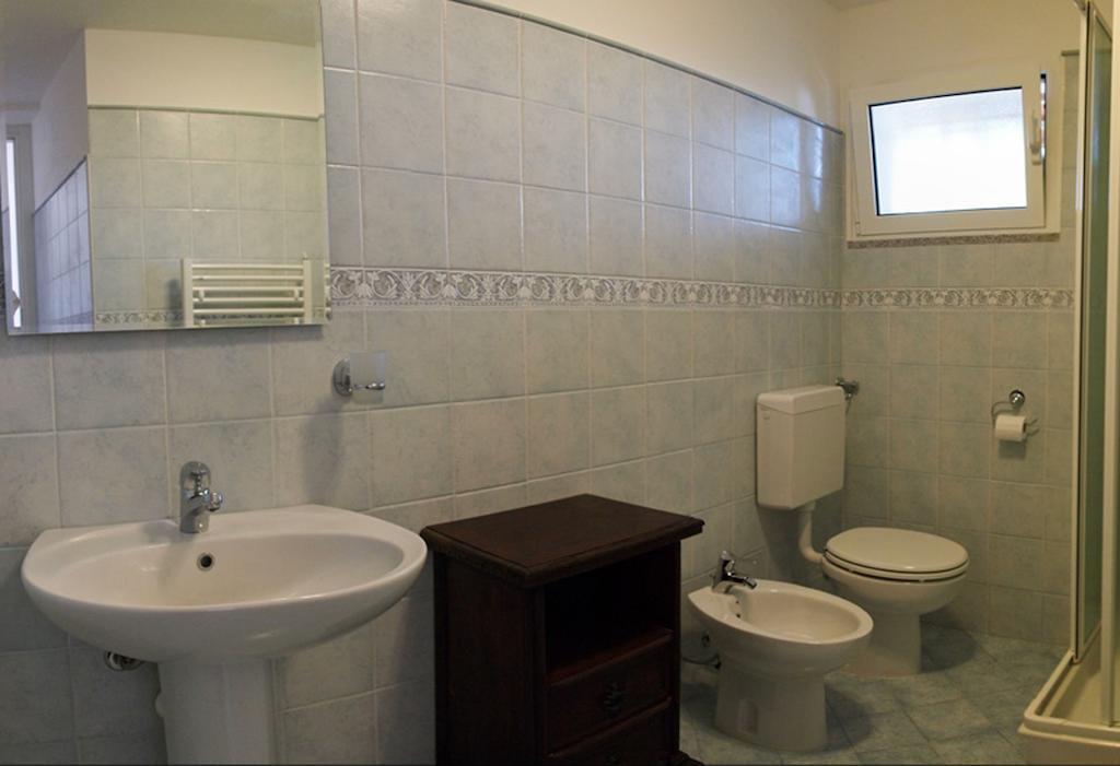 Tra Gli Ulivi Bed & Breakfast Pietra Ligure Cameră foto